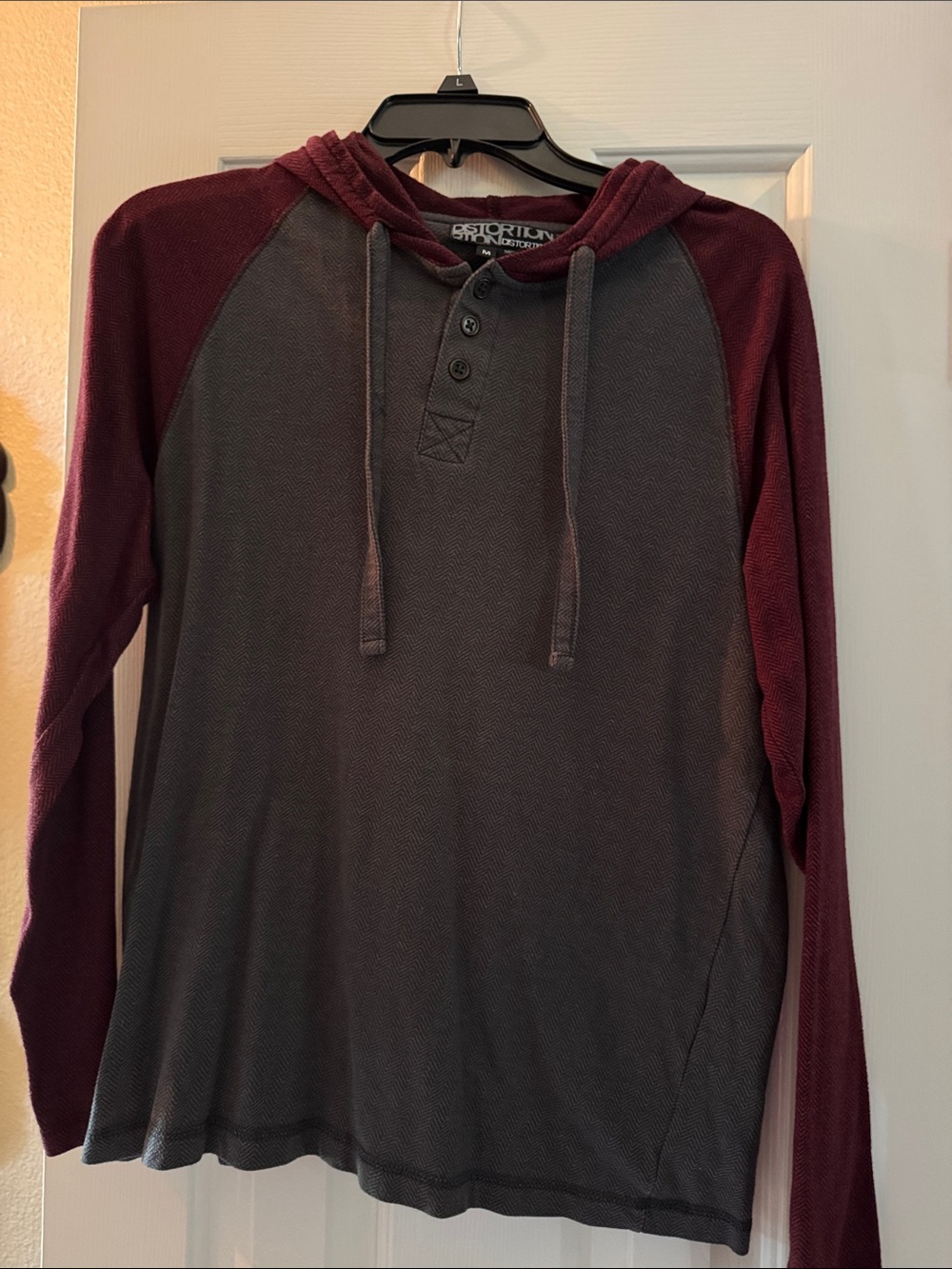 Men’s Grey & Burgundy Hooded Henley Long-Sleeve Shirt